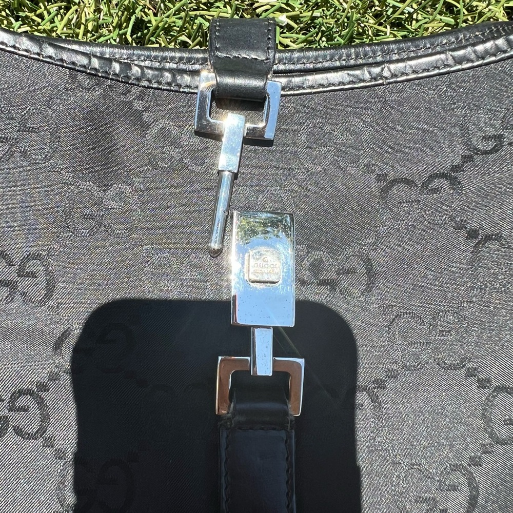 Gucci Jackie black shoulder bag with GG monogram print - Picture 9 of 13